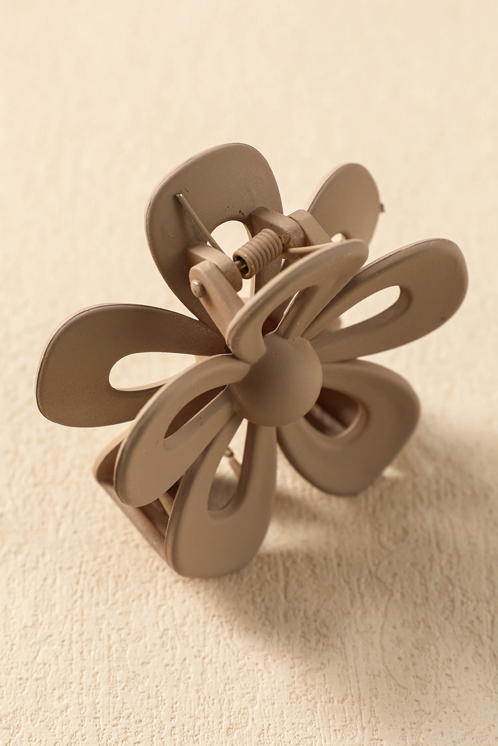 Sweet Hollowed Flower Shape Claw Clip -2 COLOR OPTIONS