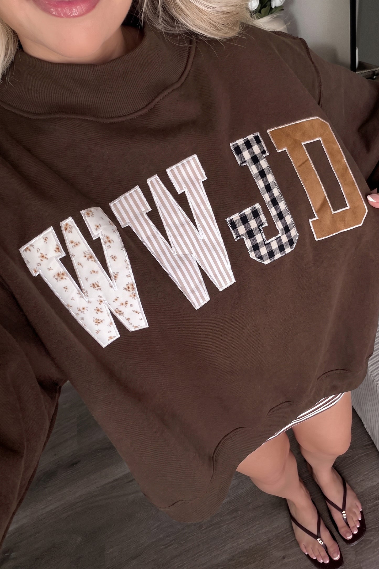 WWJD Mixed Pattern Embroidered Patch Graphic Mock Neck Sweatshirt -3 COLOR OPTIONS