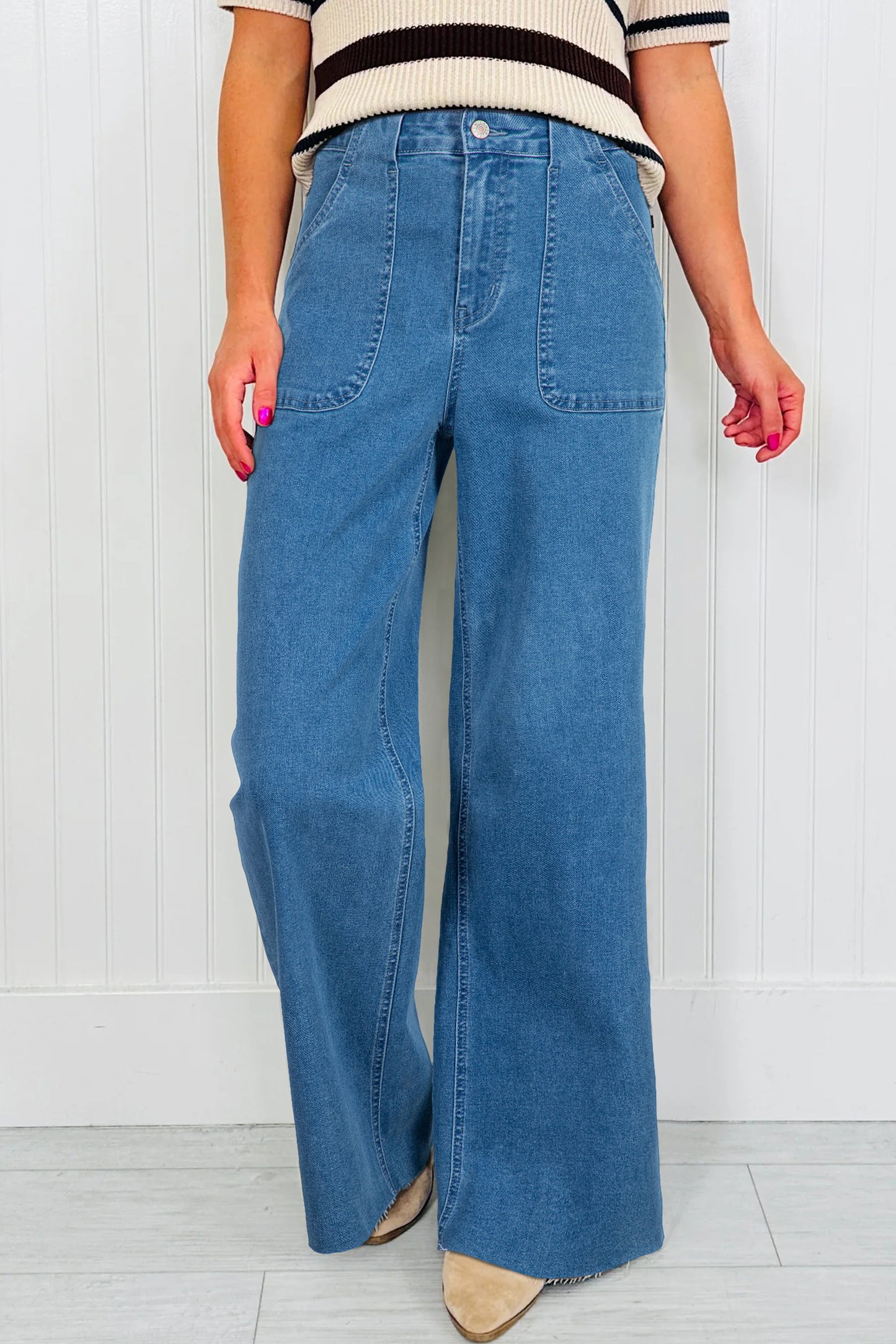 Retro Washed Patch Pocket Loose Jeans - 2 COLOR OPTIONS