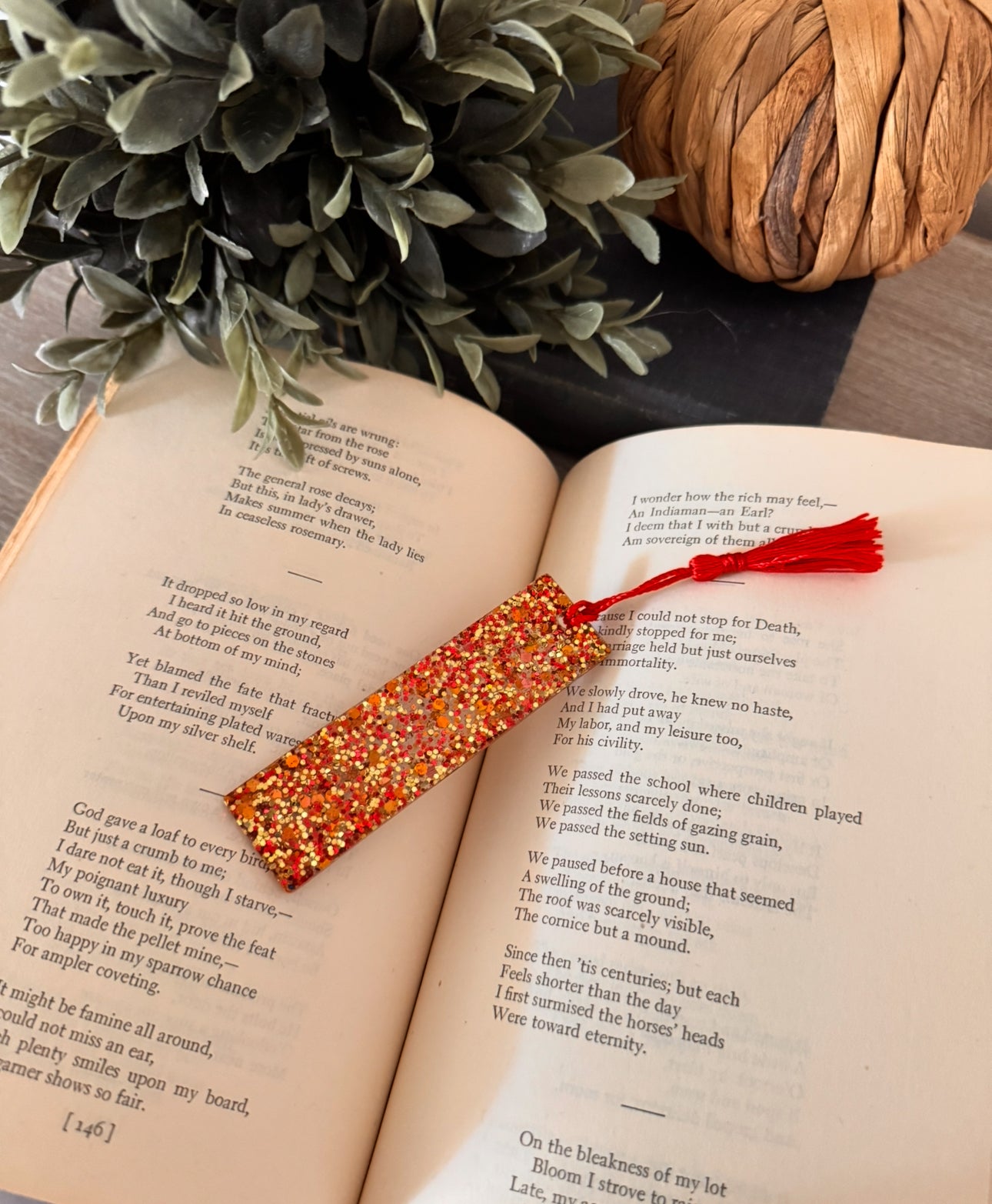 SANTA'S SPECIAL DELIVERY -PAGES BOOKMARKS LARGE AND SMALL -2 COLOR OPTIONS & 6 TASSEL COLORS
