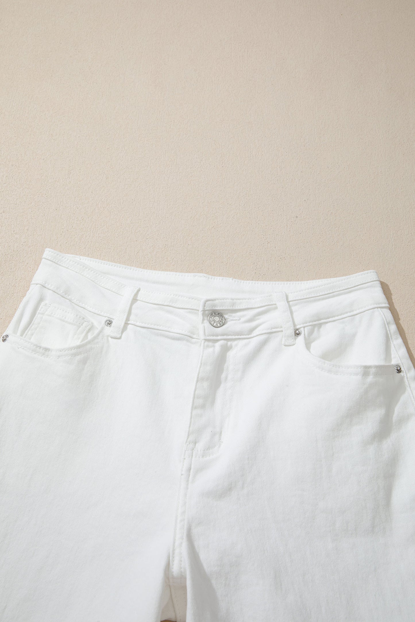 White Solid Color Loose Casual Jeans