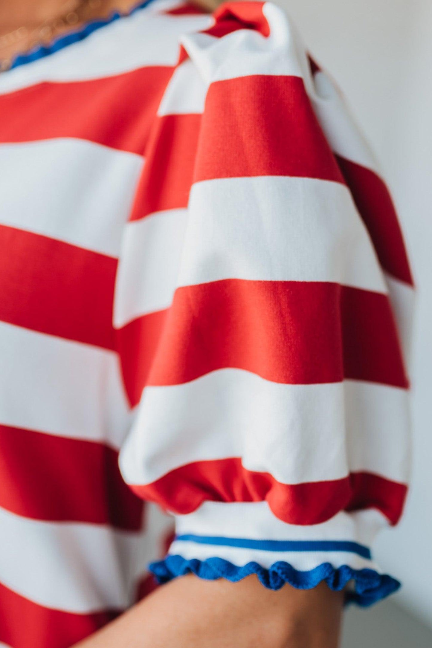 Red Stripe Contrast Trim Round Neck Short Puff Sleeve Shift Dress