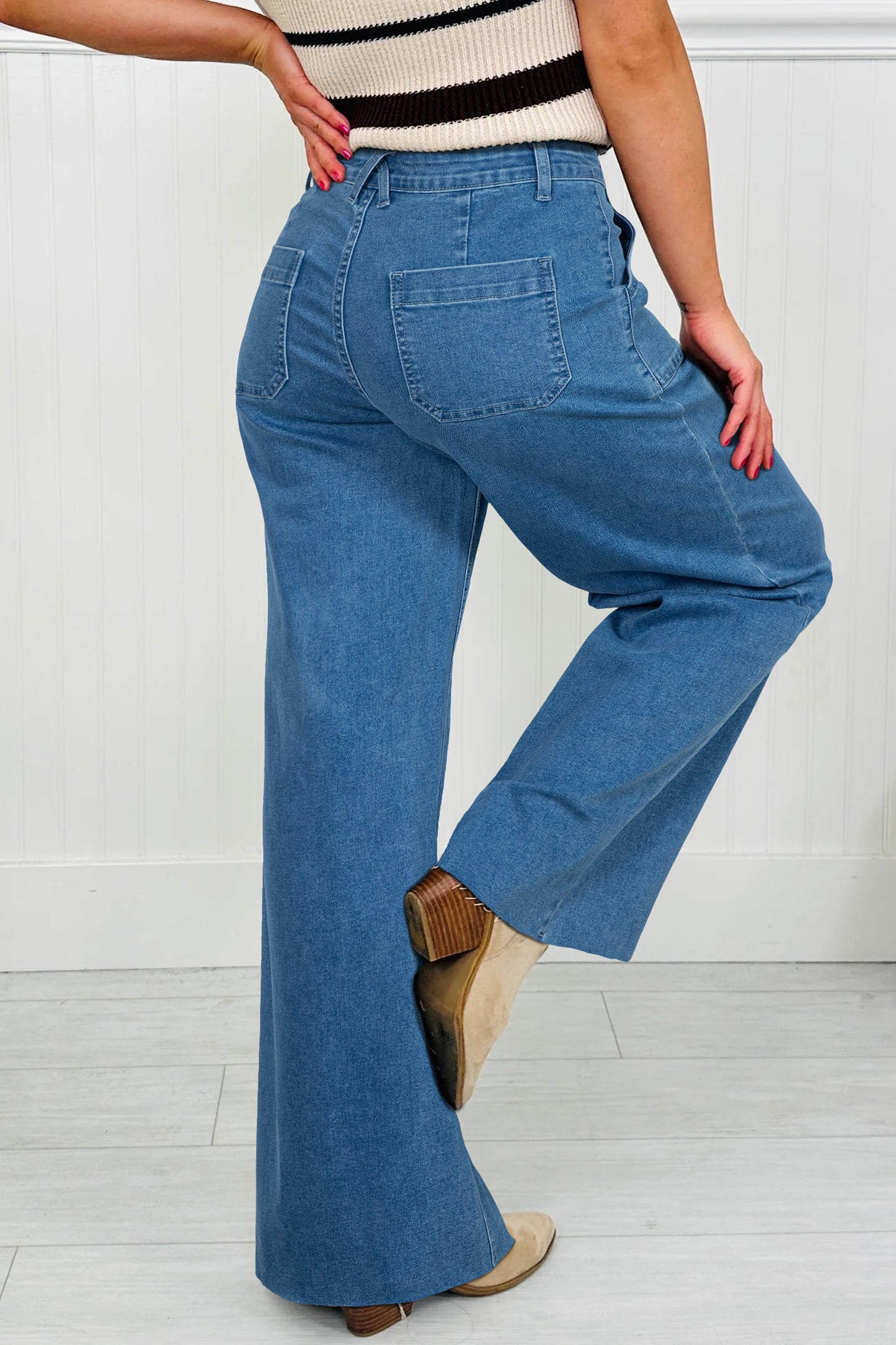 Retro Washed Patch Pocket Loose Jeans - 2 COLOR OPTIONS
